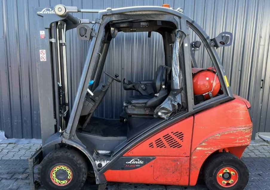 Linde H25T-02 - Plynový vysokozdvižný vozík: obrázek 2 Linde H25T-02 - Plynový vysokozdvižný vozík: obrázek 2