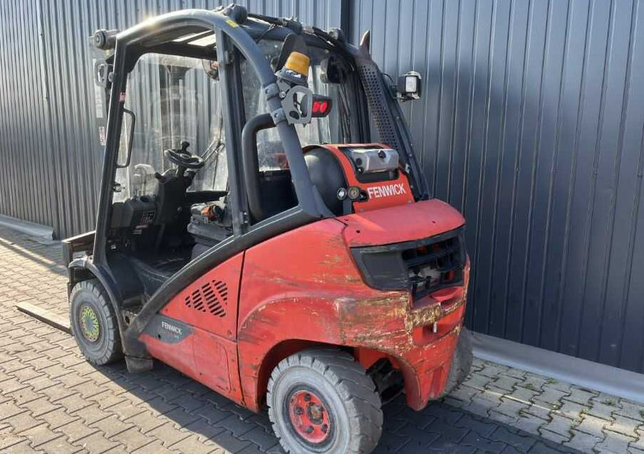 Linde H25T-02 - Plynový vysokozdvižný vozík: obrázek 3 Linde H25T-02 - Plynový vysokozdvižný vozík: obrázek 3