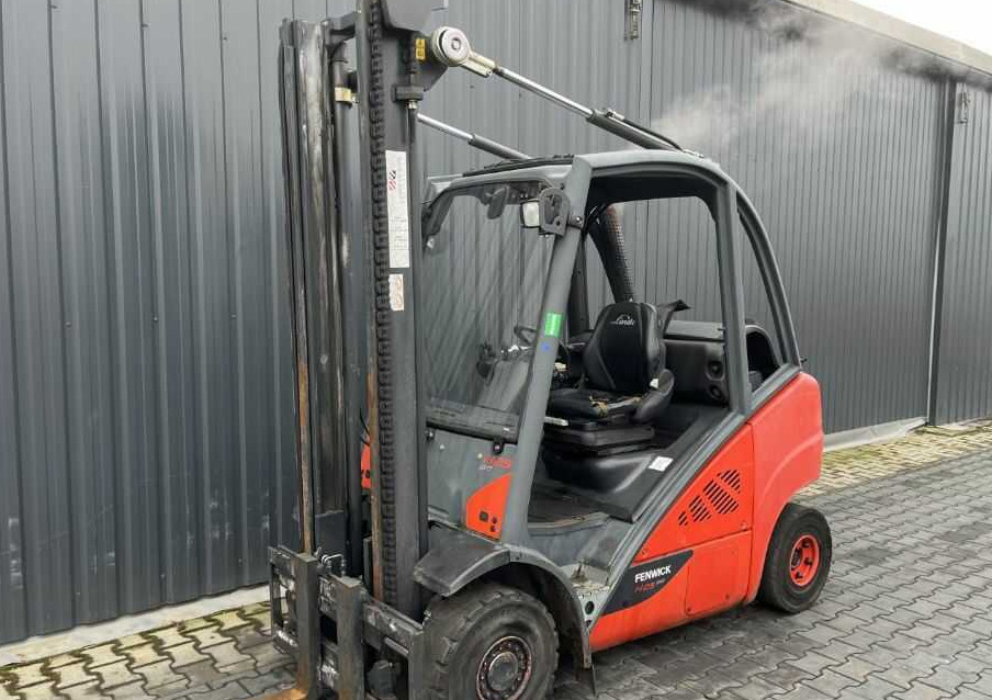 Linde H25T-02 - Plynový vysokozdvižný vozík: obrázek 4 Linde H25T-02 - Plynový vysokozdvižný vozík: obrázek 4