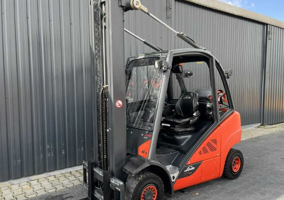 Plynový vysokozdvižný vozík Linde H25T-02: obrázek 8