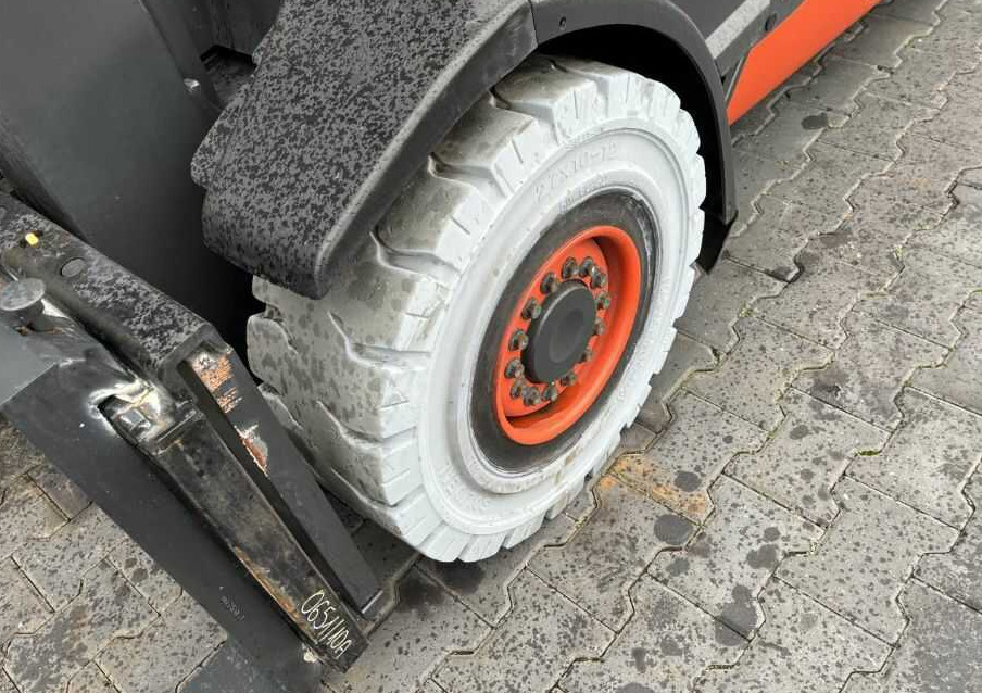 Linde H30T-02 - Plynový vysokozdvižný vozík: obrázek 5 Linde H30T-02 - Plynový vysokozdvižný vozík: obrázek 5