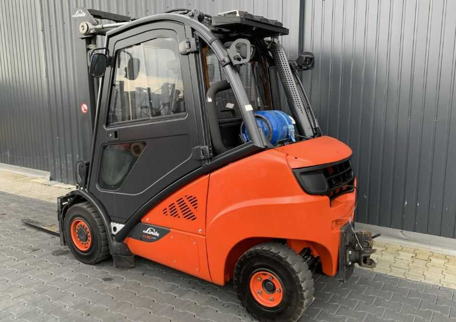 Linde H30T-02 - Plynový vysokozdvižný vozík: obrázek 3 Linde H30T-02 - Plynový vysokozdvižný vozík: obrázek 3