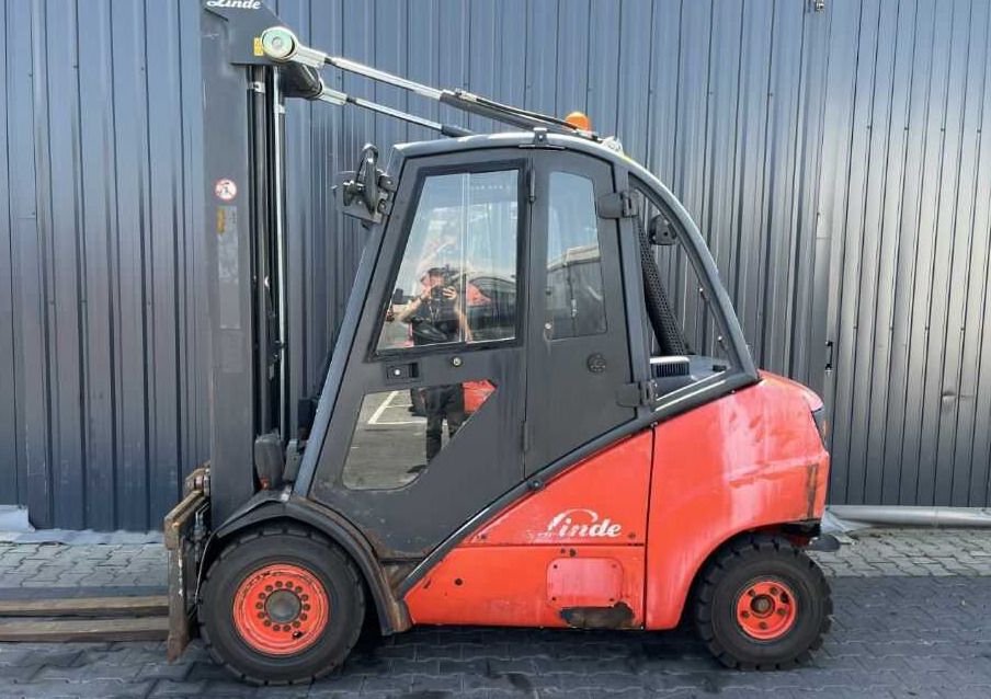 Linde H35D - Dieselový vysokozdvižný vozík: obrázek 2 Linde H35D - Dieselový vysokozdvižný vozík: obrázek 2