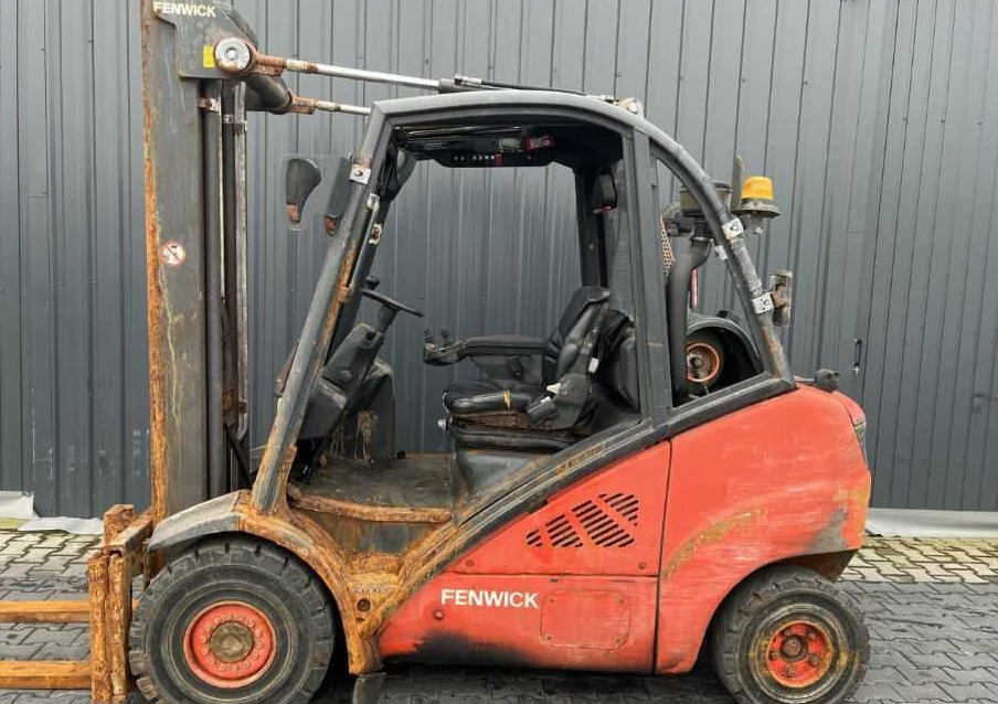 Linde H35T-01 - Plynový vysokozdvižný vozík: obrázek 5 Linde H35T-01 - Plynový vysokozdvižný vozík: obrázek 5
