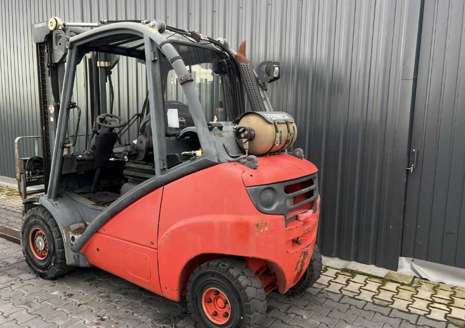 Linde H35T - Plynový vysokozdvižný vozík: obrázek 4 Linde H35T - Plynový vysokozdvižný vozík: obrázek 4