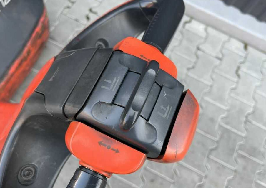 Linde L12 - Stohovací vozík: obrázek 4 Linde L12 - Stohovací vozík: obrázek 4