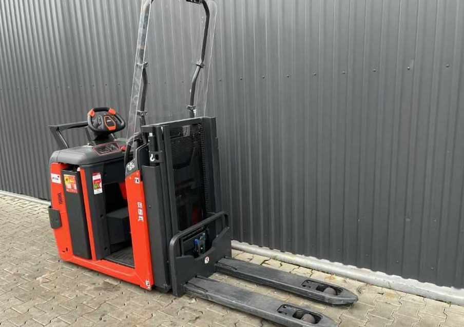 Linde N20CD - Vychystávací vozík: obrázek 3 Linde N20CD - Vychystávací vozík: obrázek 3