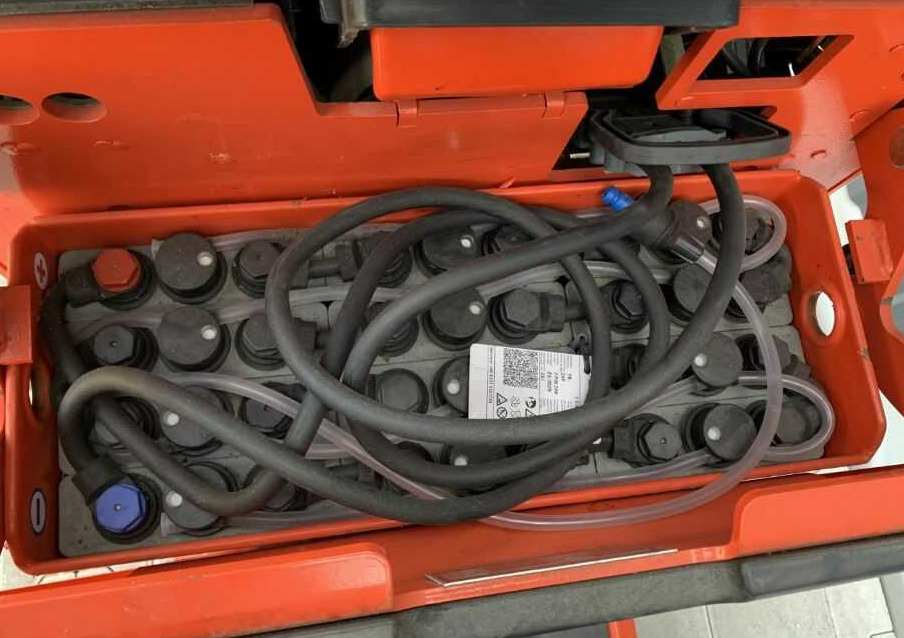 Linde P20 - Elektrický tahač: obrázek 3 Linde P20 - Elektrický tahač: obrázek 3