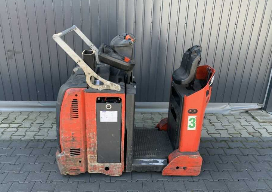 Linde P30C - Elektrický tahač: obrázek 2 Linde P30C - Elektrický tahač: obrázek 2
