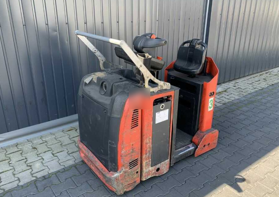Linde P30C - Elektrický tahač: obrázek 1 Linde P30C - Elektrický tahač: obrázek 1