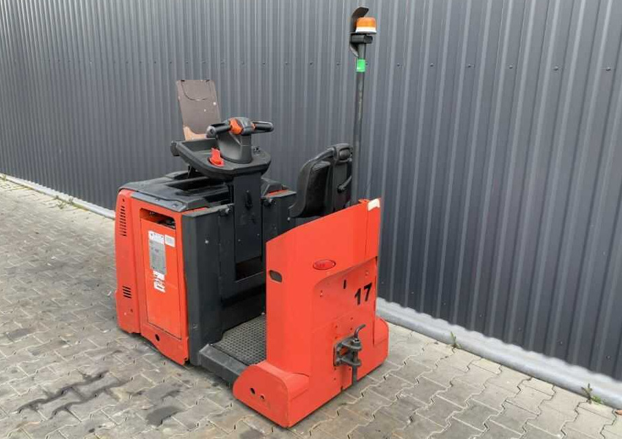 Linde P30C - Elektrický tahač: obrázek 3 Linde P30C - Elektrický tahač: obrázek 3