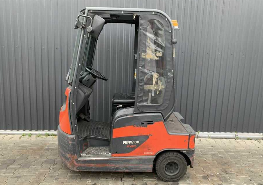 Linde P60 - Elektrický tahač: obrázek 2 Linde P60 - Elektrický tahač: obrázek 2