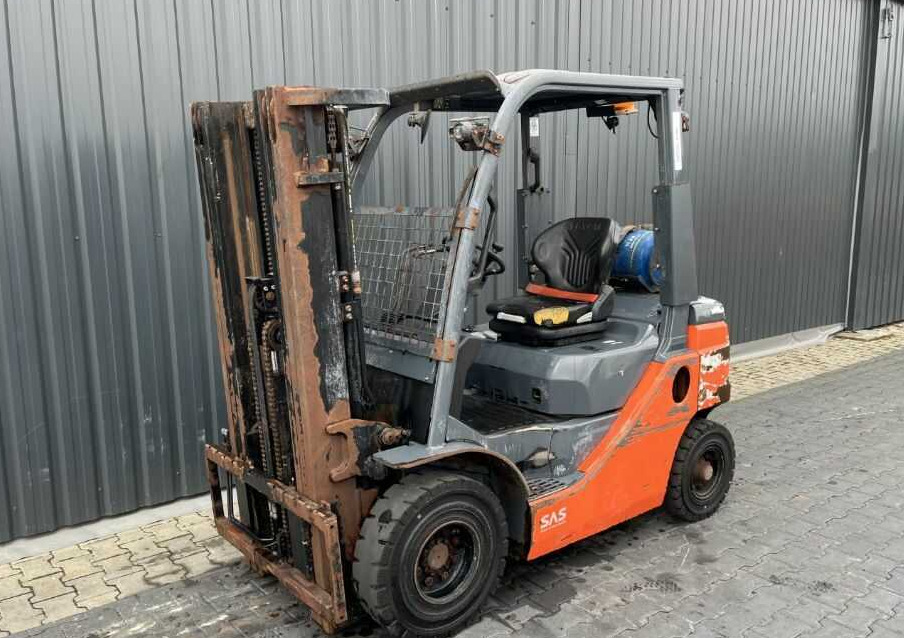 Toyota 8FGF20 - Plynový vysokozdvižný vozík: obrázek 1 Toyota 8FGF20 - Plynový vysokozdvižný vozík: obrázek 1