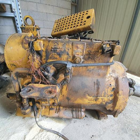 Dampr Caterpillar 769D -: obrázek 10