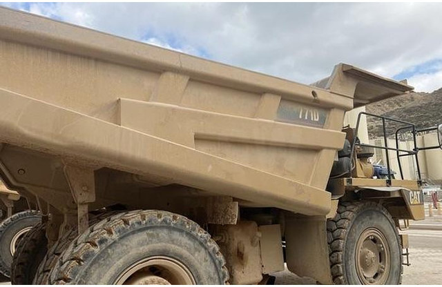 Caterpillar 771D - Dampr: obrázek 2 Caterpillar 771D - Dampr: obrázek 2