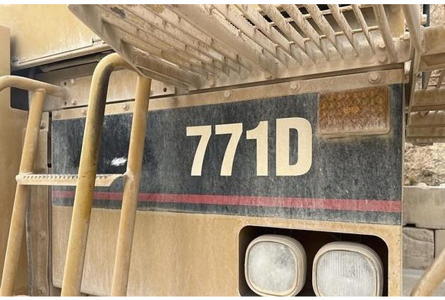 Caterpillar 771D - Dampr: obrázek 5 Caterpillar 771D - Dampr: obrázek 5