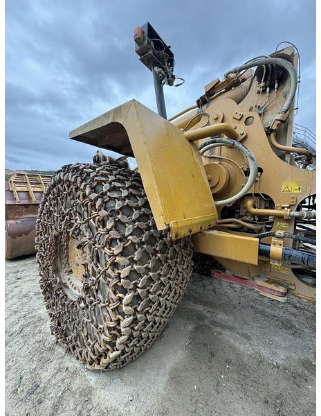 Nakladač Caterpillar 988H -: obrázek 14