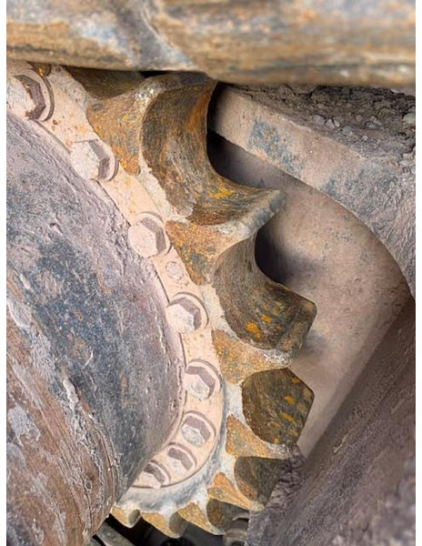 Hitachi ZX650LCH - Pásové rýpadlo: obrázek 4 Hitachi ZX650LCH - Pásové rýpadlo: obrázek 4