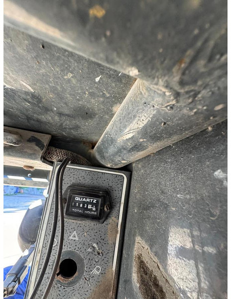 Gehl 1640 - Lesní technika: obrázek 3 Gehl 1640 - Lesní technika: obrázek 3