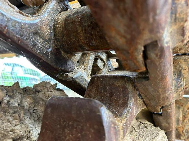 Liebherr R954CHD Li - Pásy: obrázek 5 Liebherr R954CHD Li - Pásy: obrázek 5