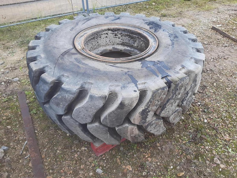Michelin 20.5R25XLDD2A - Pneumatiky a ráfky: obrázek 5 Michelin 20.5R25XLDD2A - Pneumatiky a ráfky: obrázek 5