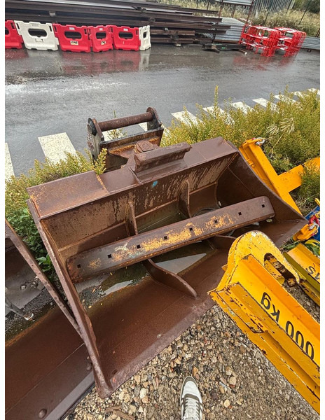 OilQuickRail OQR - Lžíce na bagr: obrázek 1 OilQuickRail OQR - Lžíce na bagr: obrázek 1