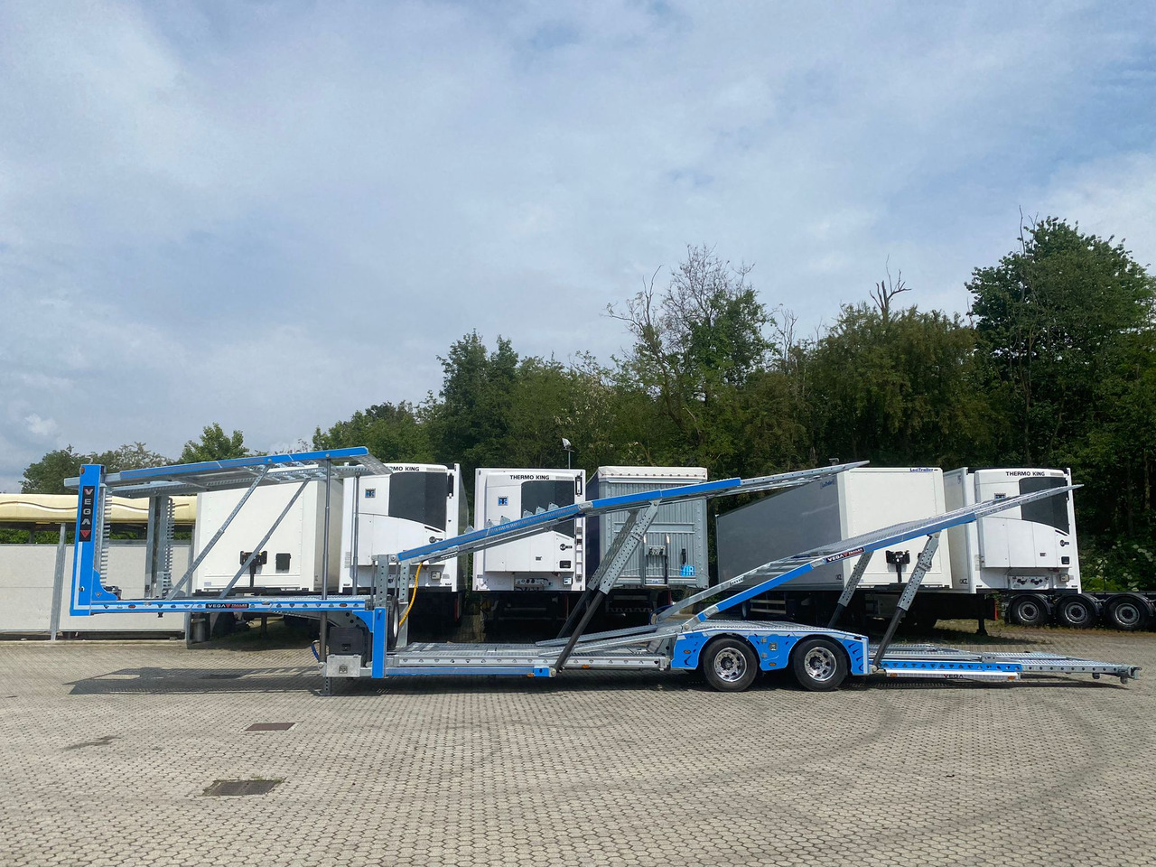 Návěs na přepravu automobilů VEGA TRAILER Extendable Jeep Carrier: obrázek 6 Návěs na přepravu automobilů VEGA TRAILER Extendable Jeep Carrier: obrázek 6