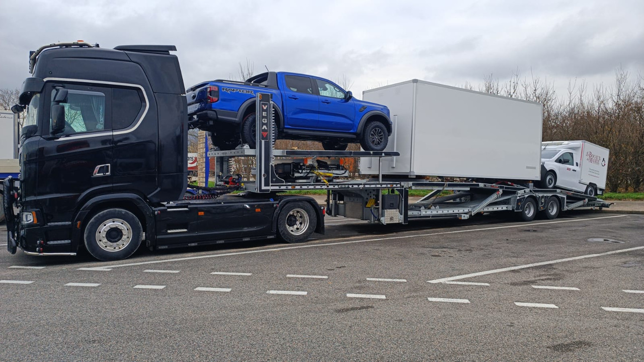 Návěs na přepravu automobilů VEGA TRAILER Extendable Jeep Carrier: obrázek 14 Návěs na přepravu automobilů VEGA TRAILER Extendable Jeep Carrier: obrázek 14