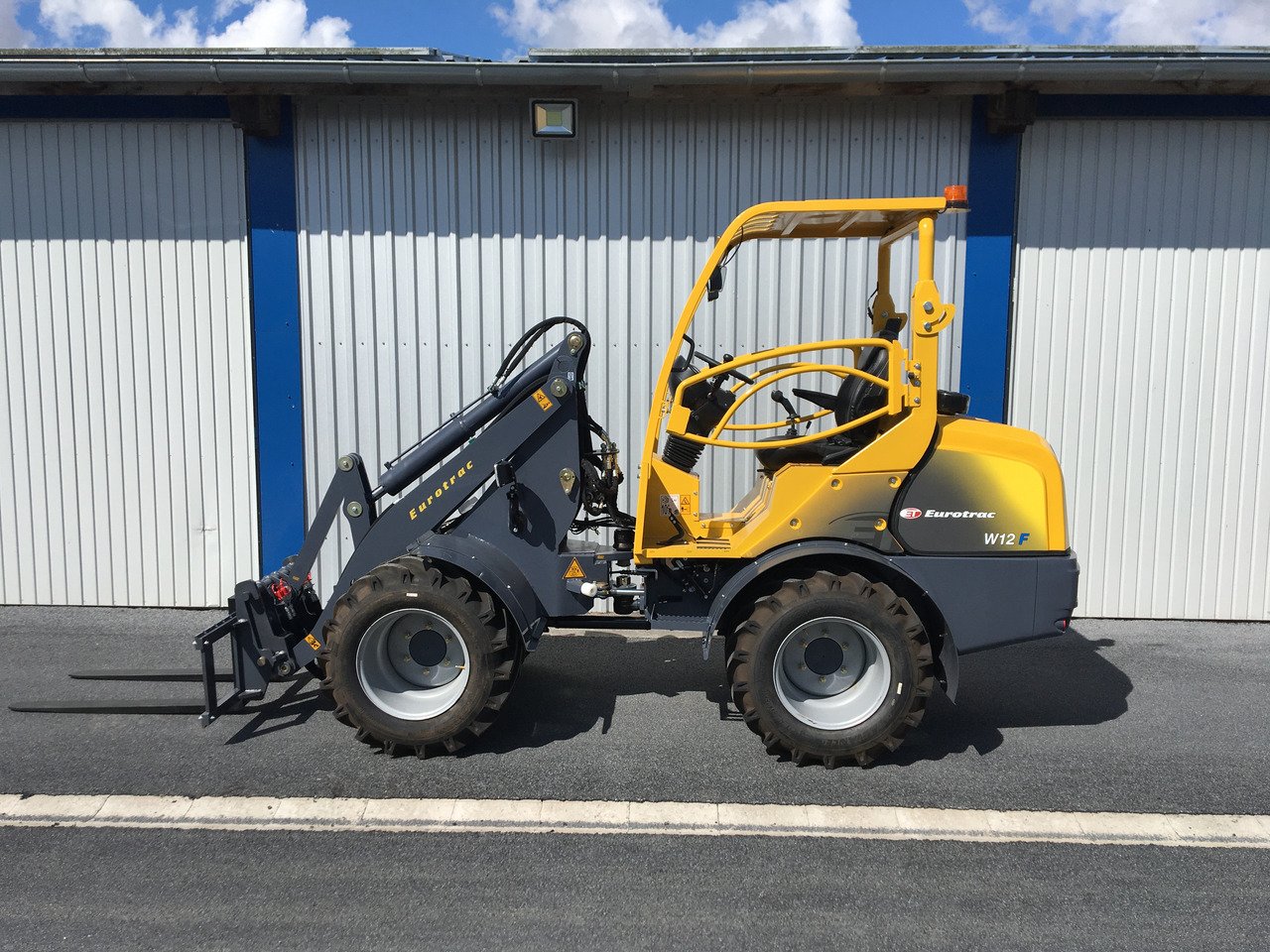 EUROTRAC W12F Schutzdach - Rýpadlo: obrázek 2 EUROTRAC W12F Schutzdach - Rýpadlo: obrázek 2
