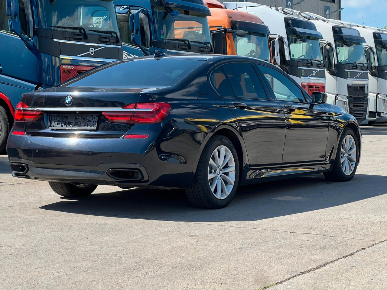 BMW 740D*xDrive*ACC* MASSAGE *STANDHE *LUFT*M PAKET BMW 740D*xDrive*ACC* MASSAGE *STANDHE *LUFT*M PAKET - Sedan: obrázek 5 BMW 740D*xDrive*ACC* MASSAGE *STANDHE *LUFT*M PAKET BMW 740D*xDrive*ACC* MASSAGE *STANDHE *LUFT*M PAKET - Sedan: obrázek 5