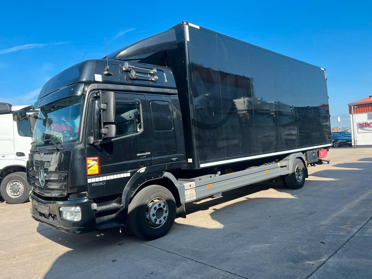 Mercedes-Benz ATEGO 1530 * SCHLAFKABINE * STANDKLIMA*LBW 2 TON - Skříňový nákladní auto: obrázek 2 Mercedes-Benz ATEGO 1530 * SCHLAFKABINE * STANDKLIMA*LBW 2 TON - Skříňový nákladní auto: obrázek 2