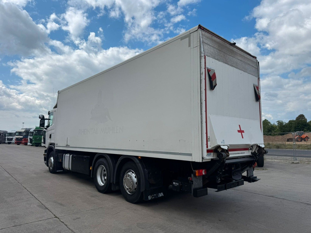 Scania P 380 * KOFFER * LBW 3 TON * LENK / LIFTACHSE * - Skříňový nákladní auto: obrázek 4 Scania P 380 * KOFFER * LBW 3 TON * LENK / LIFTACHSE * - Skříňový nákladní auto: obrázek 4