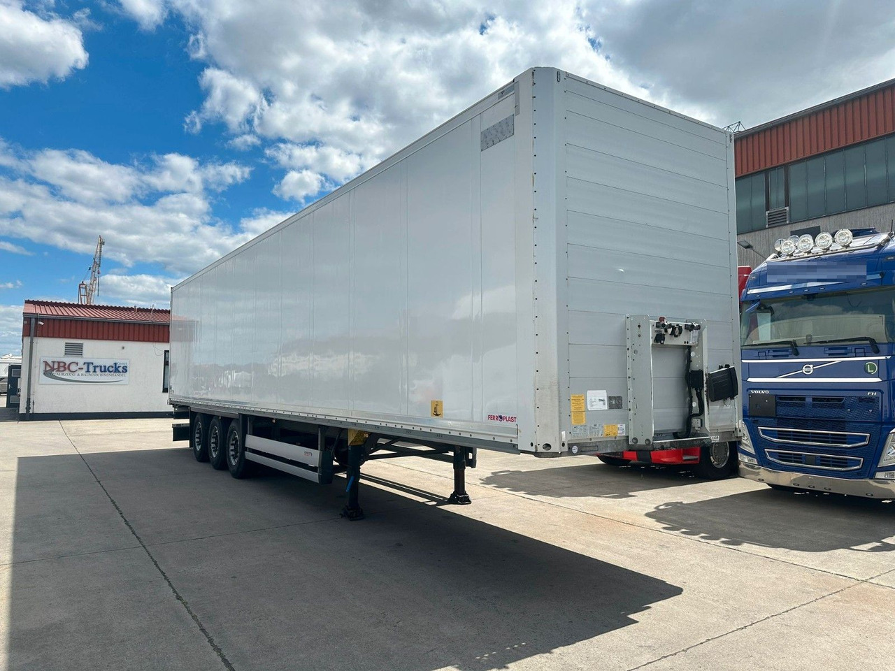 Schmitz Cargobull SCB*S3B * LIFTACHSE * DOPPELSTOCK * KOFFER * - Skříňový návěs: obrázek 3 Schmitz Cargobull SCB*S3B * LIFTACHSE * DOPPELSTOCK * KOFFER * - Skříňový návěs: obrázek 3