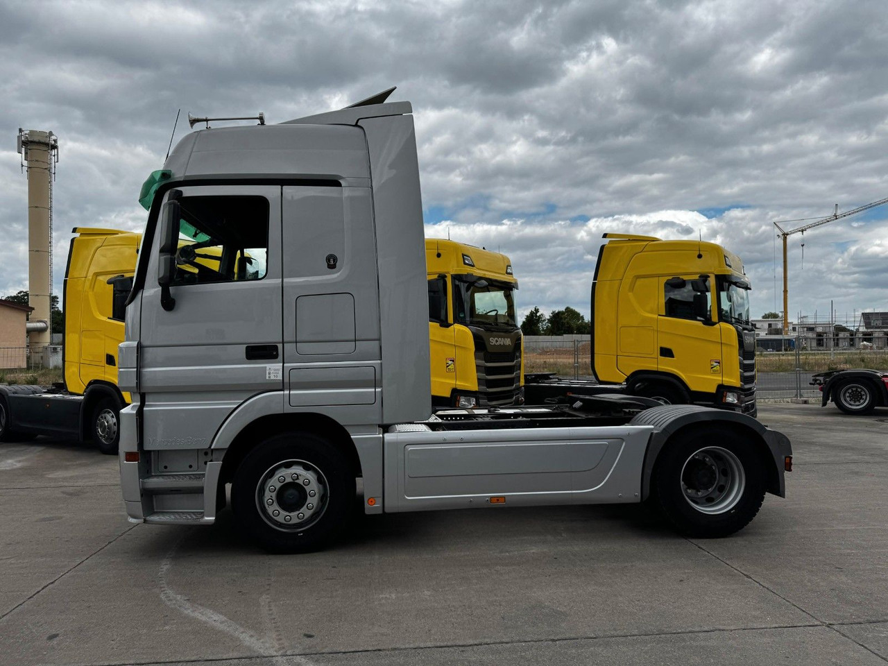 Mercedes-Benz ACTROS 1844 * AUTOMATIK * TOP * NEUE REIFEN - Tahač: obrázek 3 Mercedes-Benz ACTROS 1844 * AUTOMATIK * TOP * NEUE REIFEN - Tahač: obrázek 3