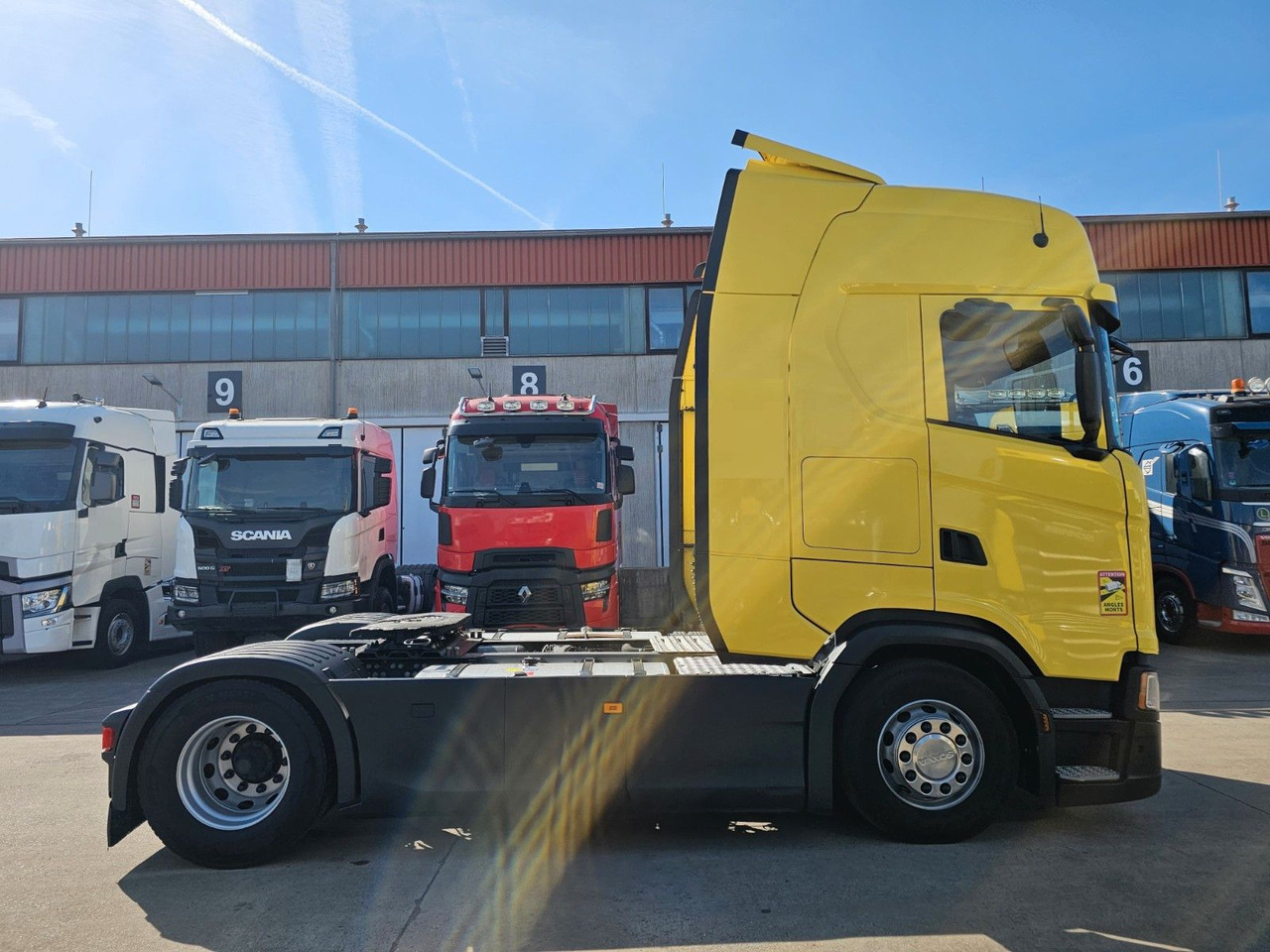 Scania S450 *RETARDER*2xTANK*ACC*TV*MIKROWELLE*2X VORHA - Tahač: obrázek 4 Scania S450 *RETARDER*2xTANK*ACC*TV*MIKROWELLE*2X VORHA - Tahač: obrázek 4