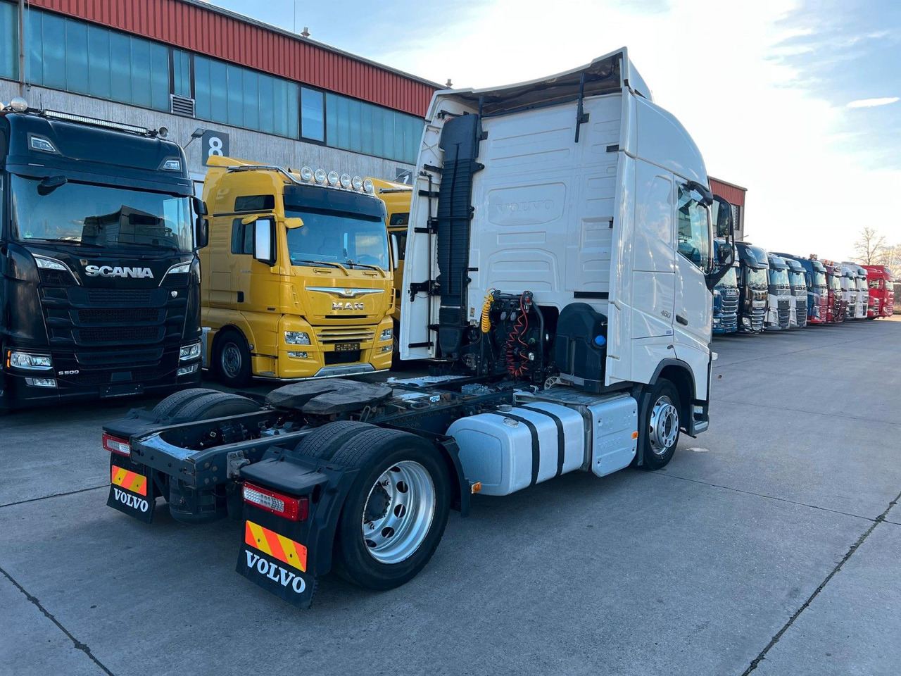 Volvo FH 460 * LOWLINER * RETARDER * VOLLLUFTFEDERUNG - Tahač: obrázek 5 Volvo FH 460 * LOWLINER * RETARDER * VOLLLUFTFEDERUNG - Tahač: obrázek 5