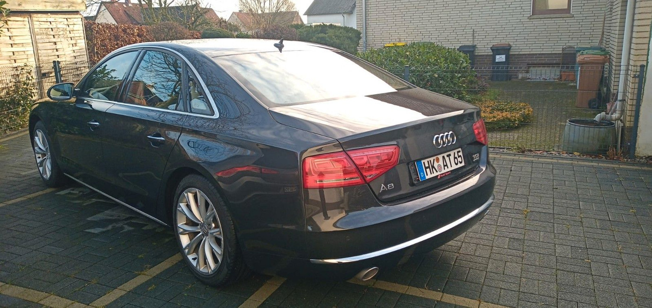 Audi A8 4.2 TDI tiptronic quattro - Sedan: obrázek 3 Audi A8 4.2 TDI tiptronic quattro - Sedan: obrázek 3