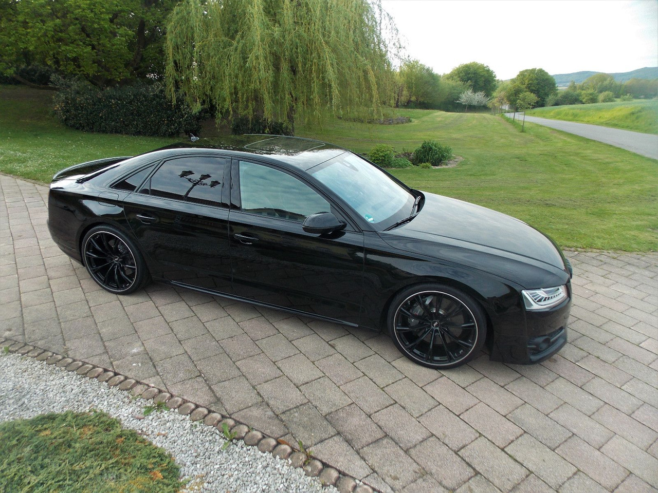 Audi S8 plus original ABT 519kW 320km/h mit 22 Zoll - Sedan: obrázek 1 Audi S8 plus original ABT 519kW 320km/h mit 22 Zoll - Sedan: obrázek 1