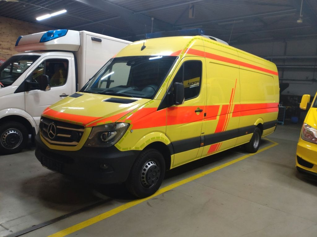 Mercedes-Benz Sprinter ITW RTW 519 2x on Stock Mercedes-Benz Sprinter ITW RTW 519 2x on Stock - Pohotovostní vůz: obrázek 3 Mercedes-Benz Sprinter ITW RTW 519 2x on Stock Mercedes-Benz Sprinter ITW RTW 519 2x on Stock - Pohotovostní vůz: obrázek 3