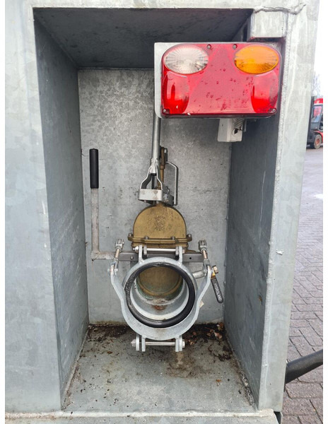 Mestcontainer - Nieuw - Rozmetadlo hnoje: obrázek 5 Mestcontainer - Nieuw - Rozmetadlo hnoje: obrázek 5