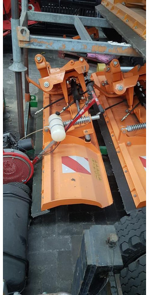 Sneeuwschuif 240 - Sněžný pluh: obrázek 1 Sneeuwschuif 240 - Sněžný pluh: obrázek 1