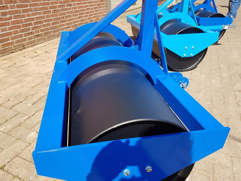 Landrol LR 160 - Zemědělský válec: obrázek 4 Landrol LR 160 - Zemědělský válec: obrázek 4