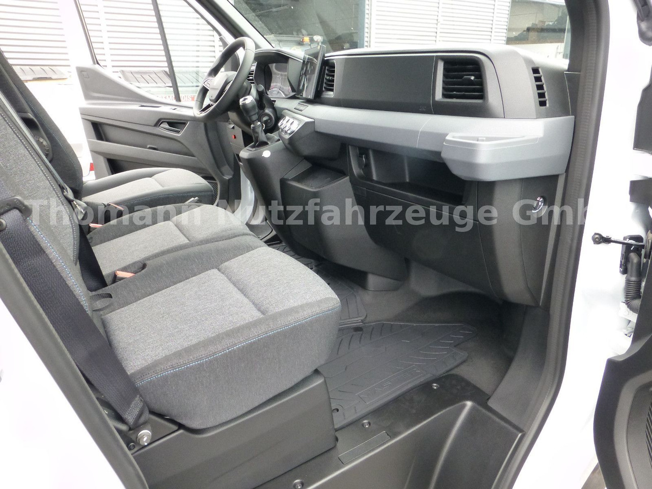 Dodávka skřín Renault NEW Master 2025 Koffer mit BÄR Ladebordwand: obrázek 21