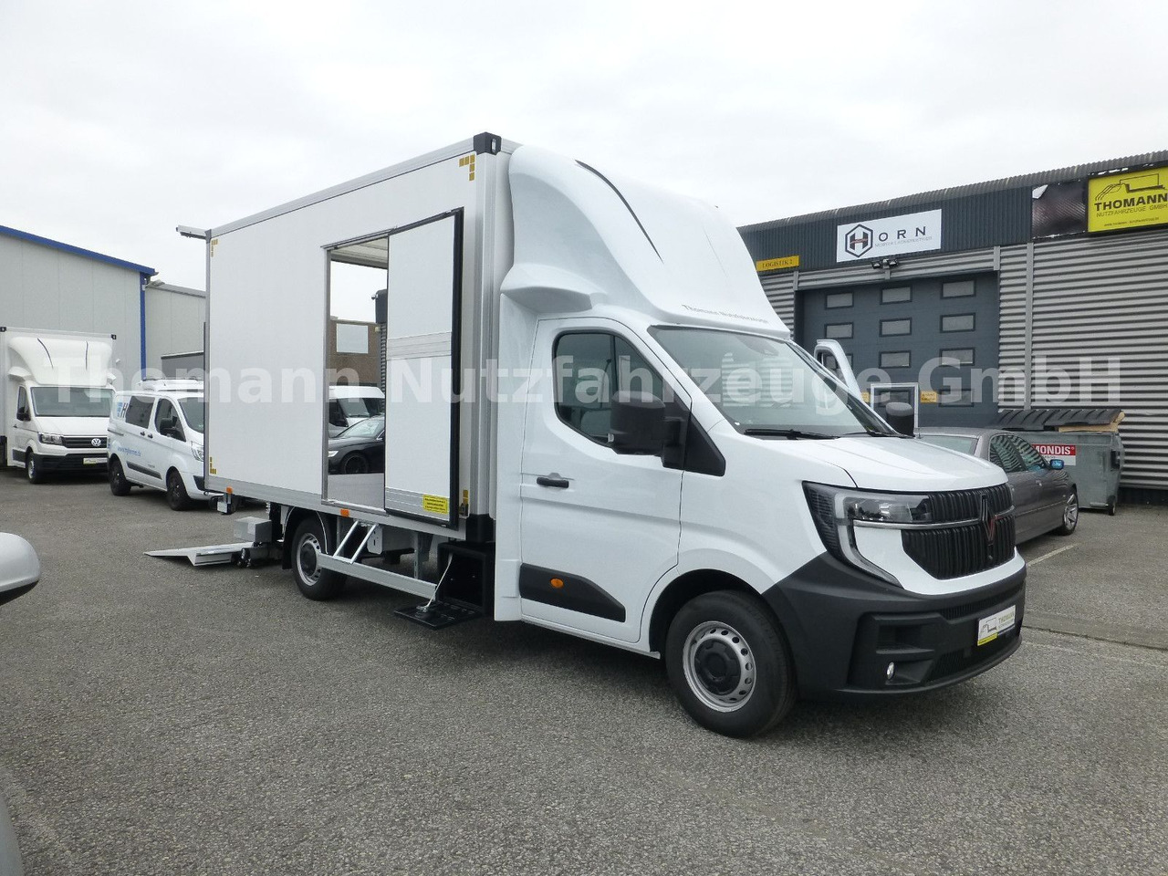Renault NEW Master 2025 Koffer mit BÄR Ladebordwand - Dodávka skřín: obrázek 4 Renault NEW Master 2025 Koffer mit BÄR Ladebordwand - Dodávka skřín: obrázek 4