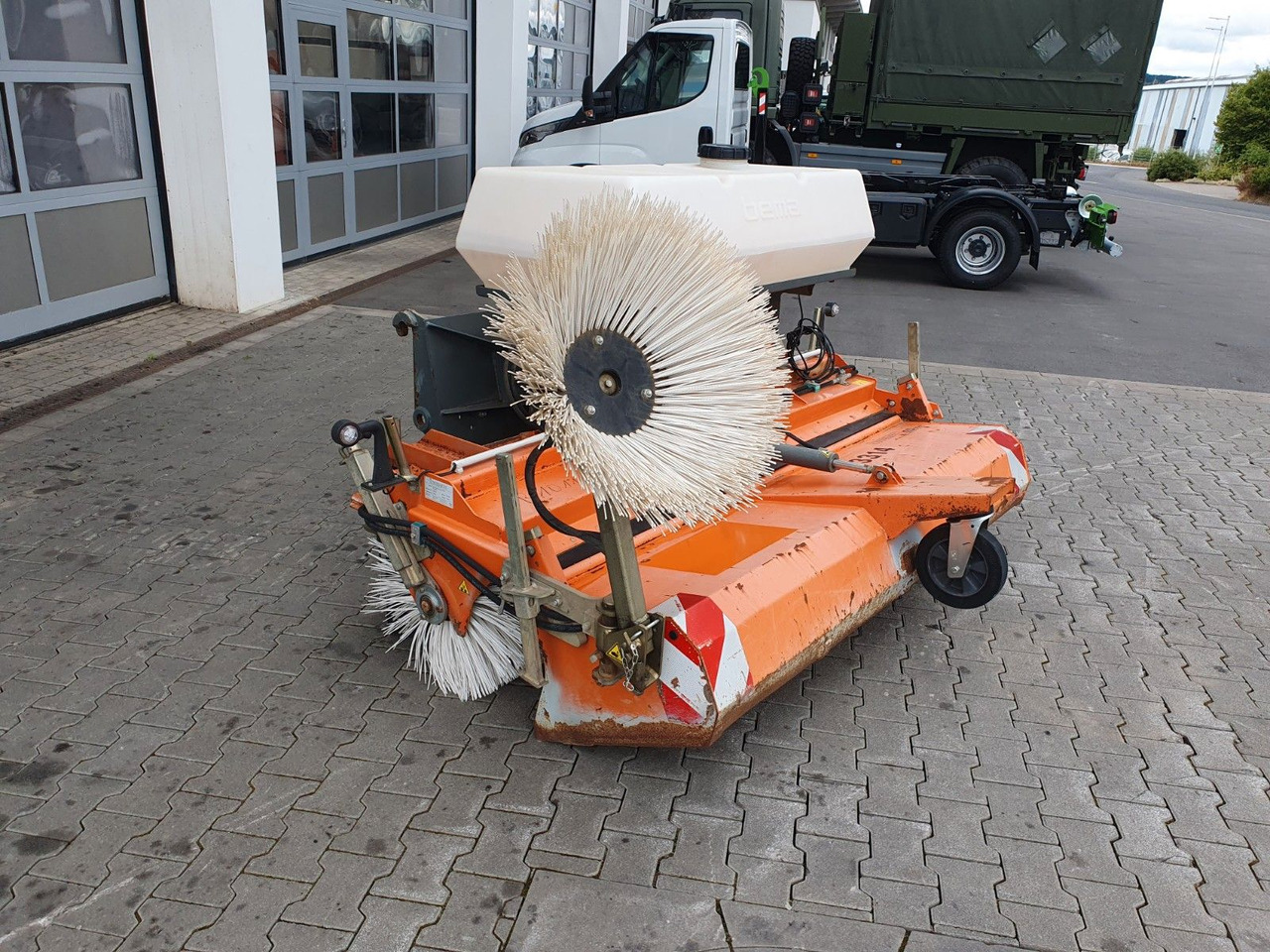 Bema 25 Dual Kehrmaschine / 2.050 mm / 2020 - Zametač: obrázek 4 Bema 25 Dual Kehrmaschine / 2.050 mm / 2020 - Zametač: obrázek 4