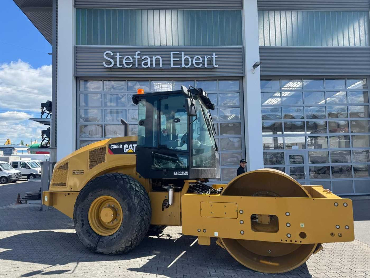 CAT CS66B / 2017 / nur 83h! / Klima / neuwertig! - Kompaktor: obrázek 1 CAT CS66B / 2017 / nur 83h! / Klima / neuwertig! - Kompaktor: obrázek 1