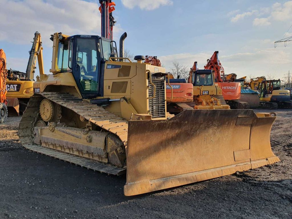 CAT D6N LGP / 7.374h / 6-Wege Klappschild / Bj: 2017 - Buldozer: obrázek 1 CAT D6N LGP / 7.374h / 6-Wege Klappschild / Bj: 2017 - Buldozer: obrázek 1