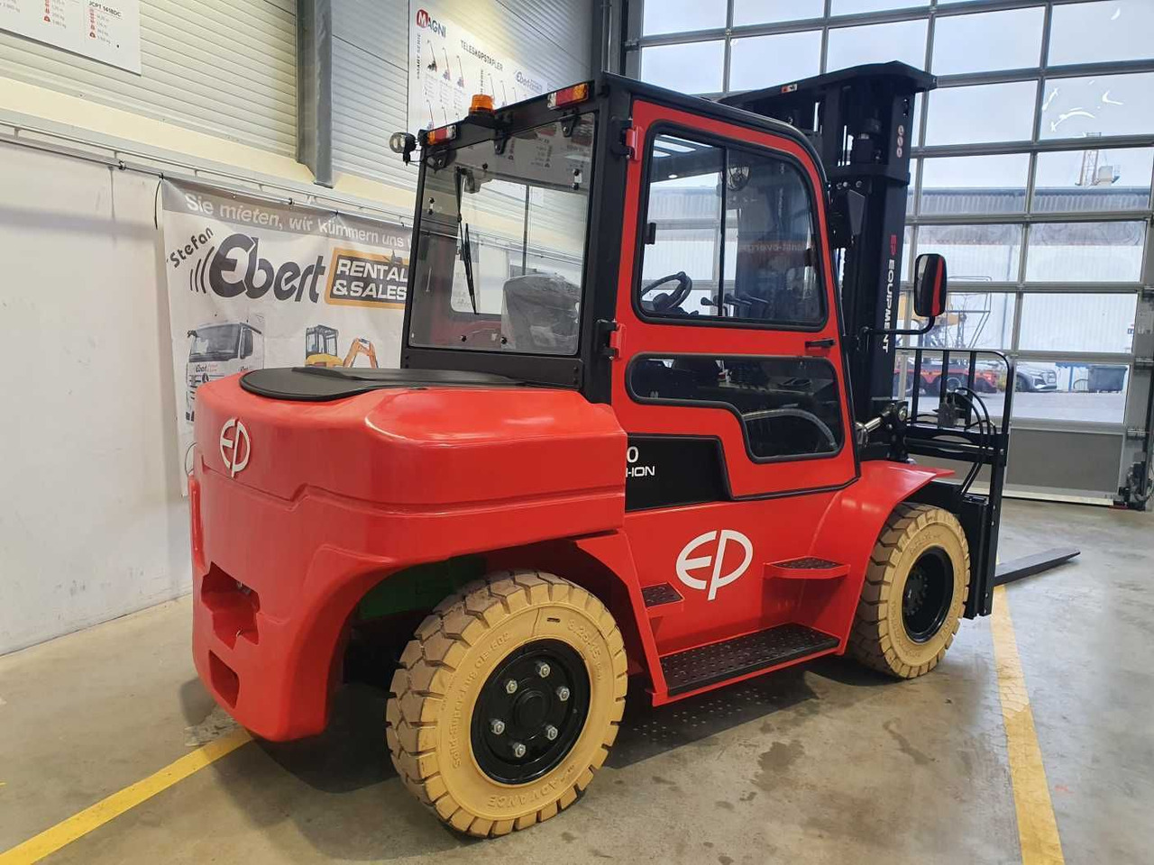 Elektrický vysokozdvižný vozík EP Equipment EFL 702 / 7T / Triplex: 5,40m / ZVG: obrázek 6