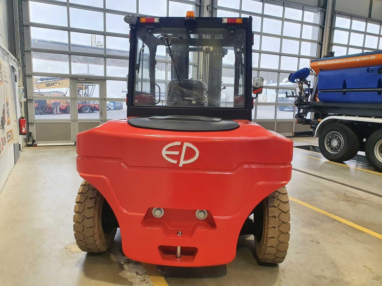 Elektrický vysokozdvižný vozík EP Equipment EFL 702 / 7T / Triplex: 5,40m / ZVG: obrázek 7