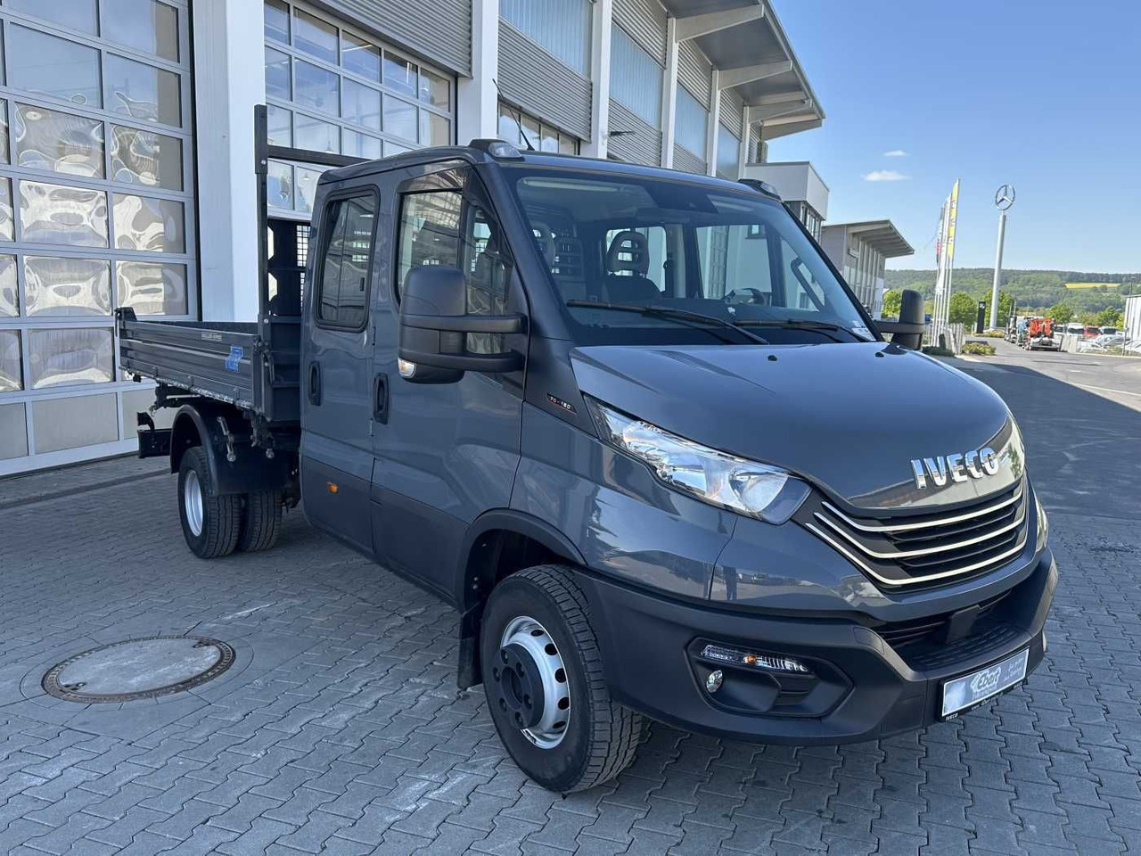 Iveco 70C18H Meiller 3-S.Kipper *R.3750mm*7Sitze*AHK* - Dodávka sklápěč: obrázek 3 Iveco 70C18H Meiller 3-S.Kipper *R.3750mm*7Sitze*AHK* - Dodávka sklápěč: obrázek 3